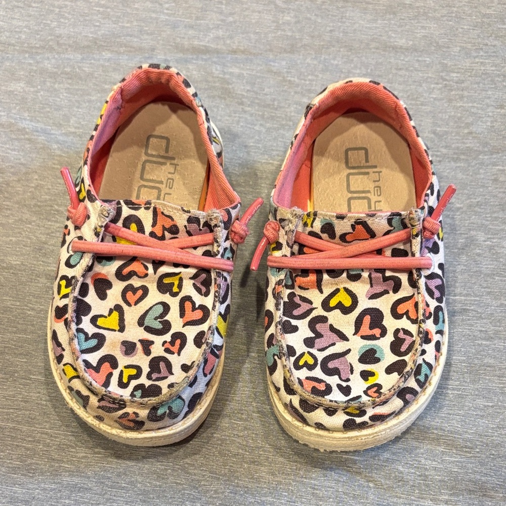 Hey Dude Kids' Multicolor Heart Moccasins